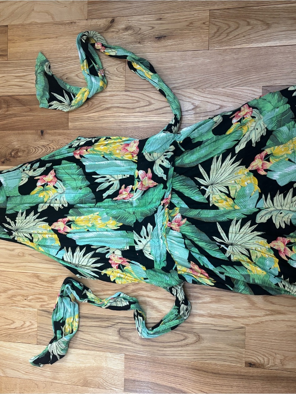 Tropical Leaf Print One-Piece romper Black & Green